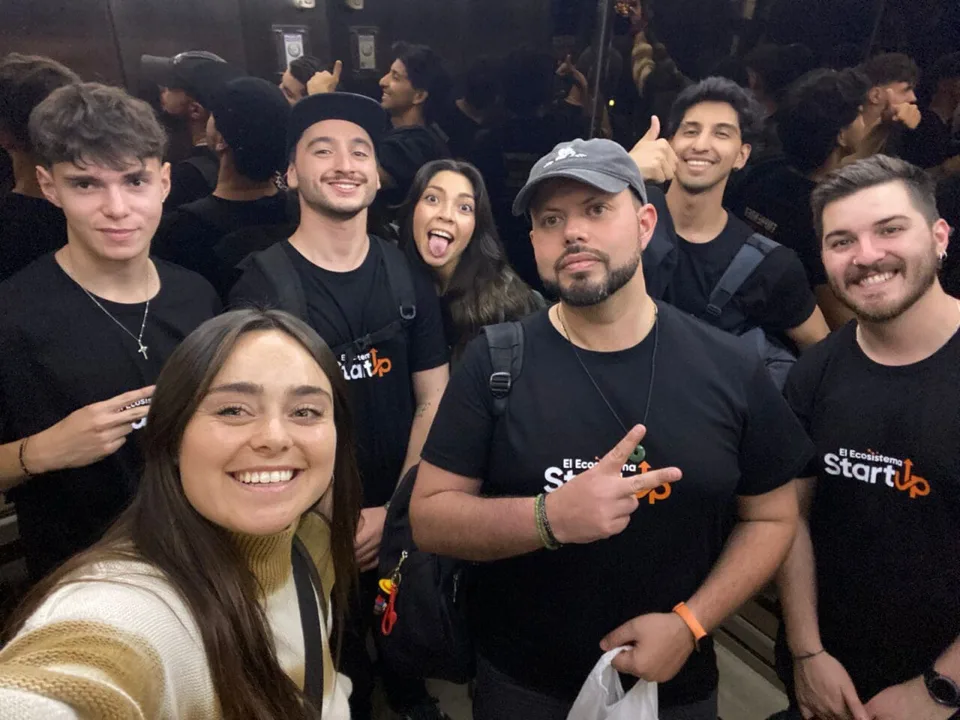 Cómo las comunidades y la acción cierran las brechas del emprendimiento en Latinoamérica